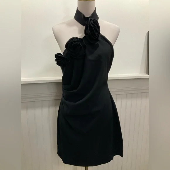 ASTR The Label Black Rosette Halter Mini Dress Size L Floral Appliqué Cocktail - Picture 2 of 4
